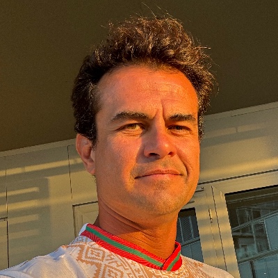 Headshot of Robledo Ribeiro, Gm at Bluehost/Hostgator Latam